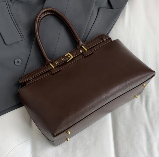 Stylish and Versatile Large-Capacity Polyester Tote Bag for Shoulder or Hand Carry